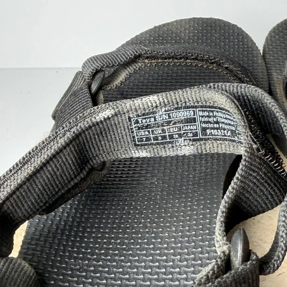 Teva Midform Universal Sandals 7 Black Platform Strappy Hiking 1090969